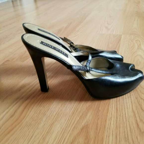 shoes - Picture 2 of 2